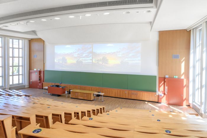 Vorschaubild der Referenz „TU Dresden Barkhausen-Bau – Heinz-Schönfeld-Hörsaal“ – Dreßler Ingenieure